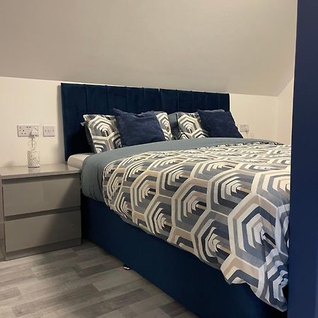 Lochside Loft - Self Catering Apartment For 2 In A Great Location For Inverness Airport And Both Cabot Highlands & Nairn Golf Courses Esterno foto