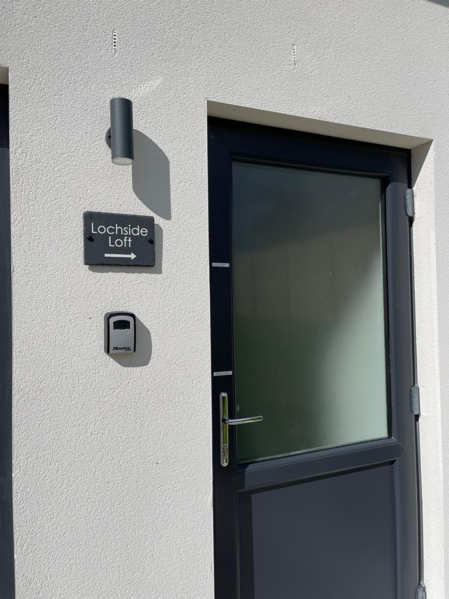Lochside Loft - Self Catering Apartment For 2 In A Great Location For Inverness Airport And Both Cabot Highlands & Nairn Golf Courses Esterno foto